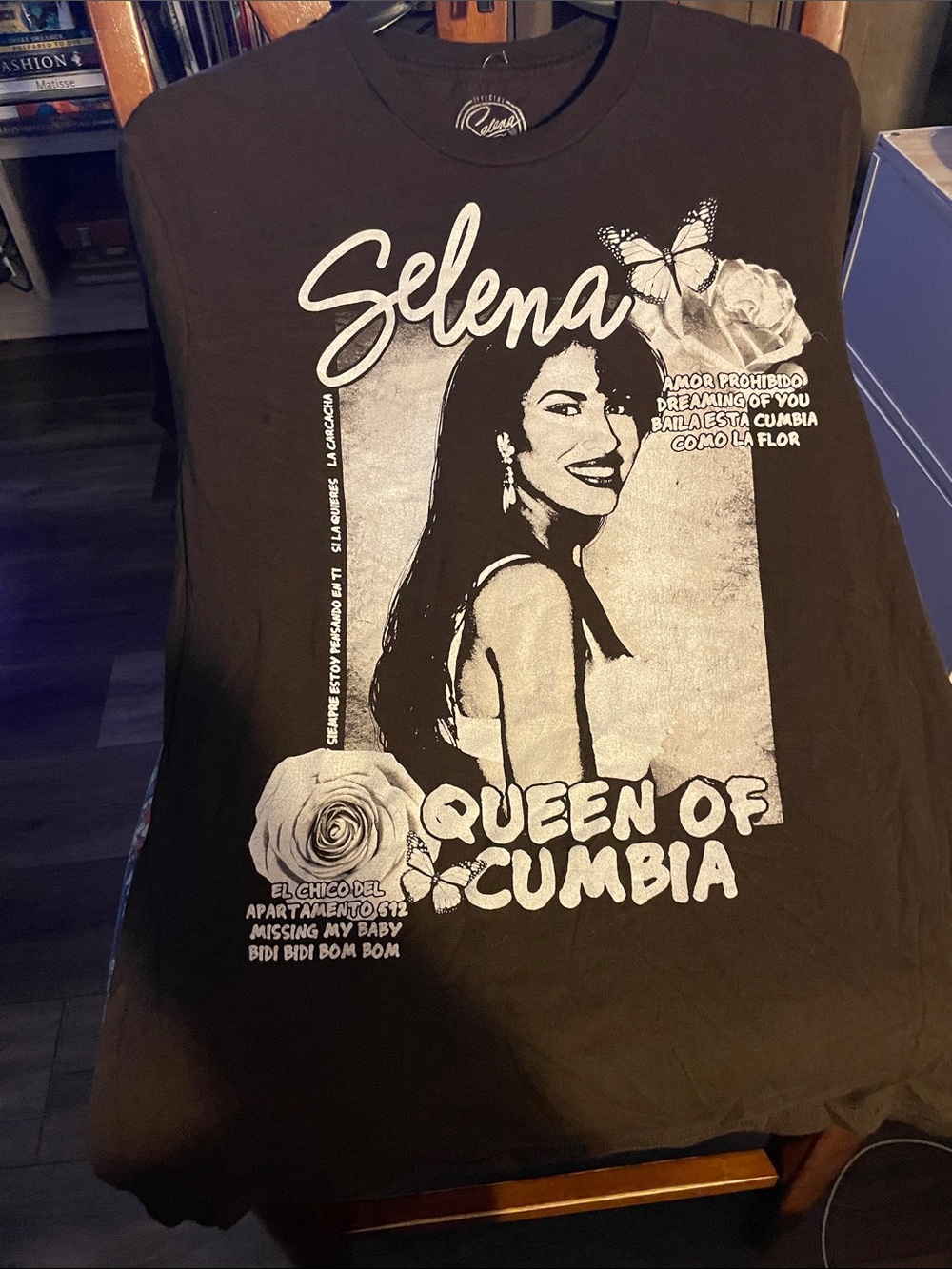 Selena Queen of Cumbia Graphic Tee - Black